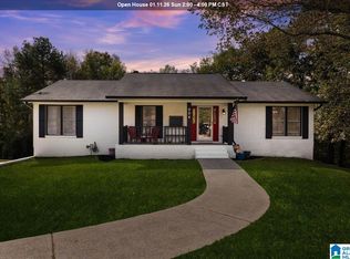 904 Gardenview Cir, Gardendale, AL 35071