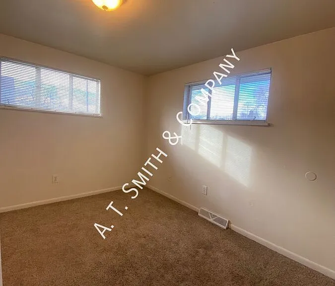 1292 Benton St — Photo 7