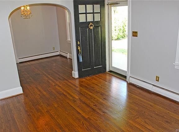 2nd image of 1202 W 46th St
