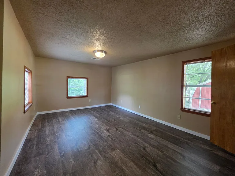 532 N Patchin Ave — Photo 4