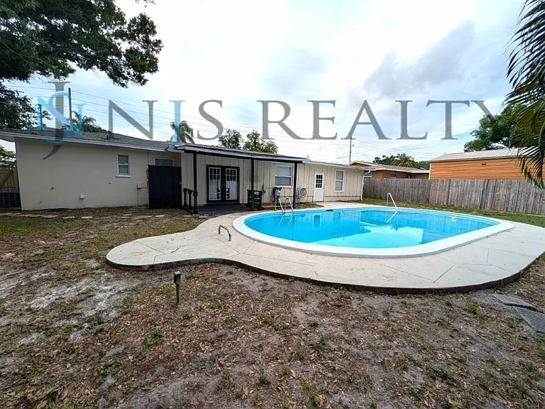 1342 Belleair Rd — Photo 29