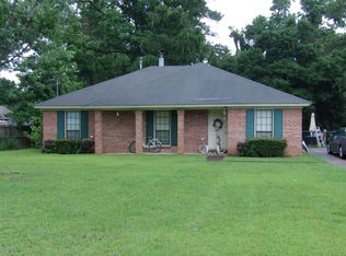 2561 N Cobb Loop Rd, Millbrook, AL 36054