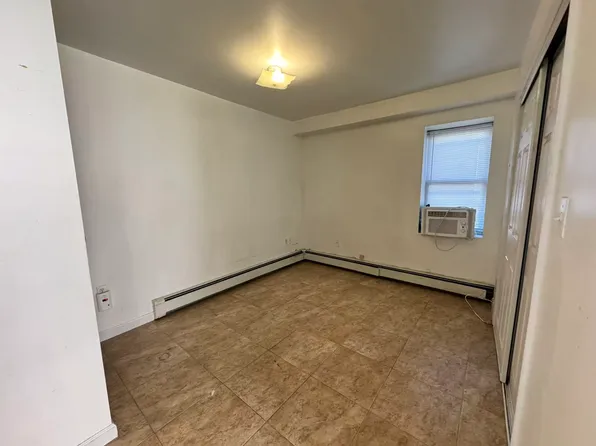 1103 Clarence Ave #1, Bronx, NY 10465