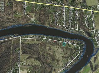 2022 Derfla Dr, Saint Joseph, MI 49085