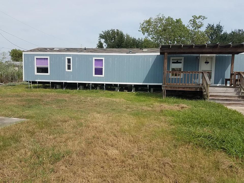 1st image of 301 Bermuda Dr