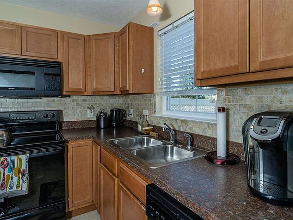 3rd image of 130 Olivia Dawn Ln