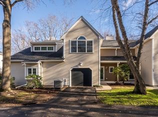 160 Pine St APT 27, Newton, MA 02466