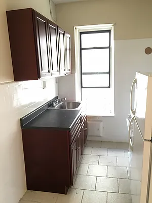 Rented by Lang Realty LLC | media 3