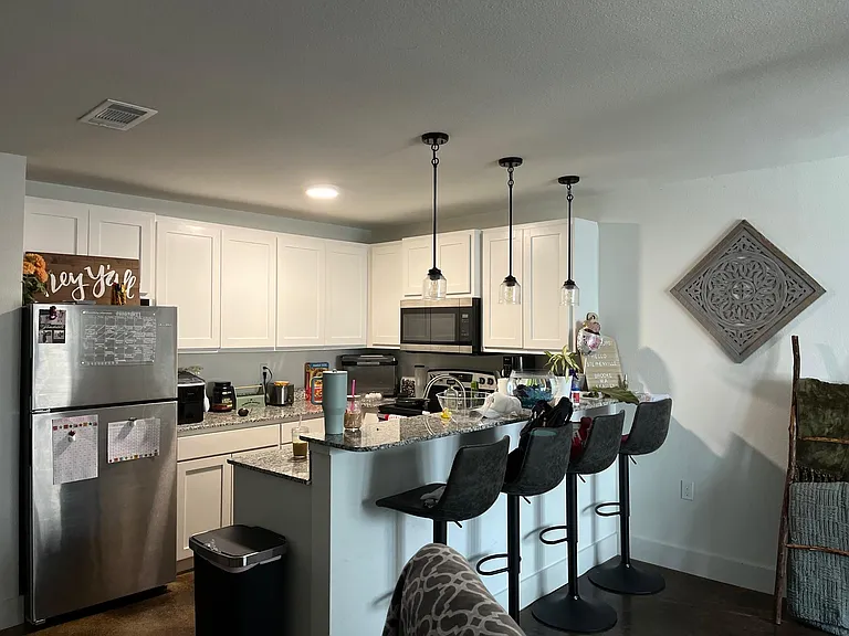 1-422 S Garrett Ct — Photo 5