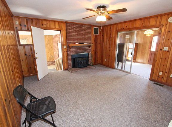 3rd image of 3923 N Main St