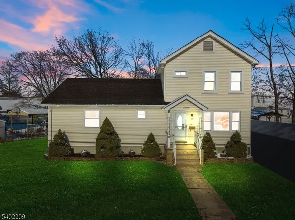 1996 Barnett St, Rahway, NJ 07065