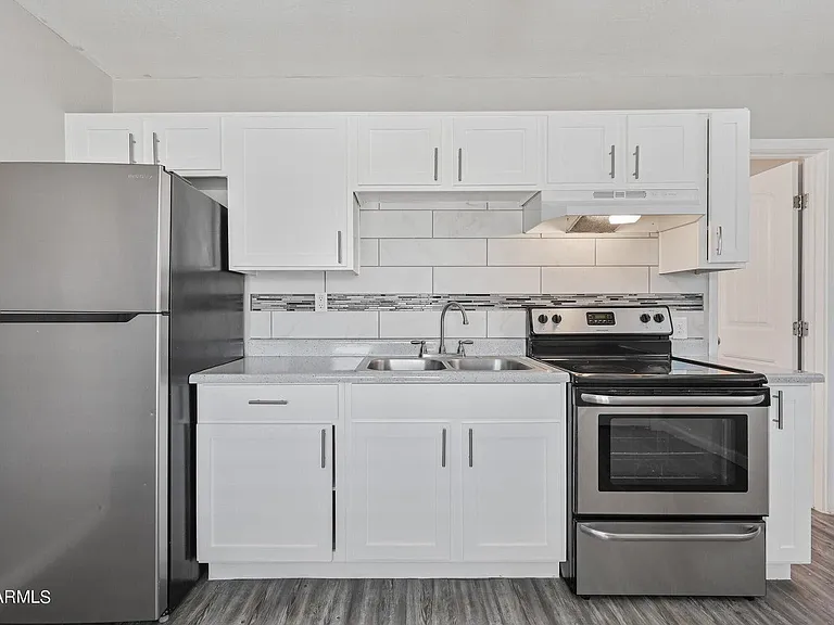 1744 W Glendale Ave #3 — Photo 3