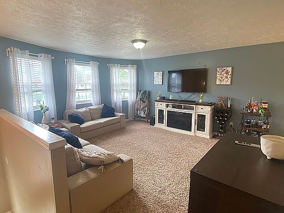 3rd image of 10764 Debra Dr