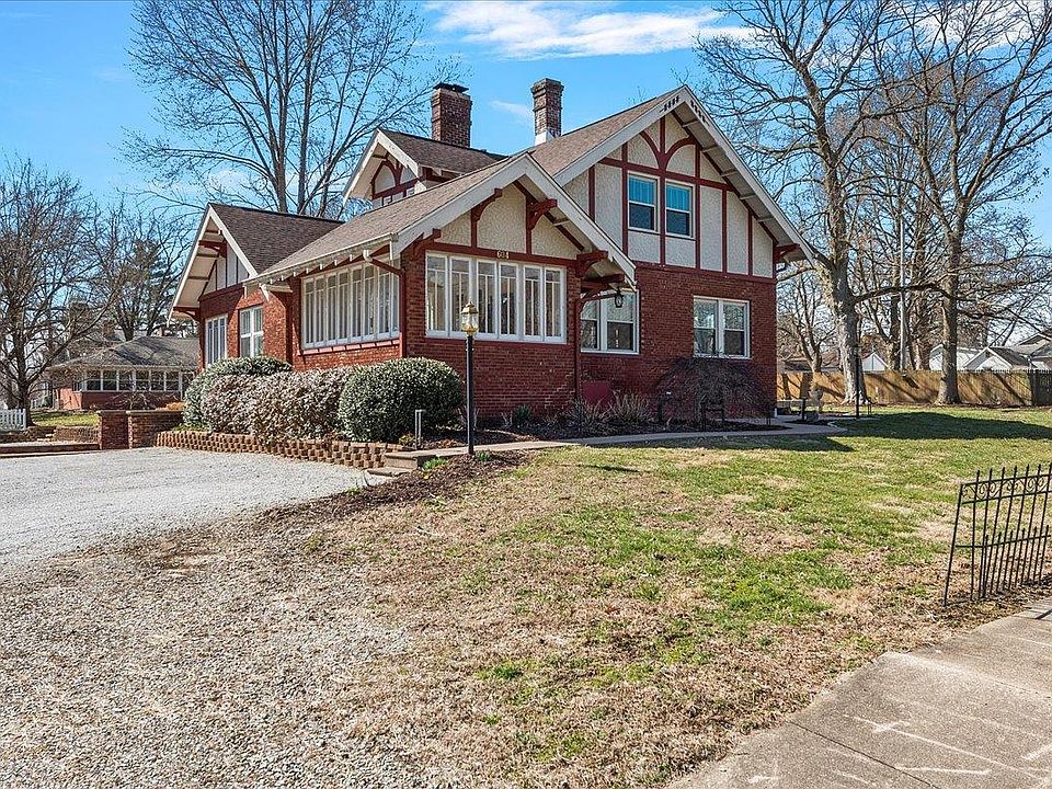 604 W Douglas Ave, Petersburg, IL 62675 Zillow