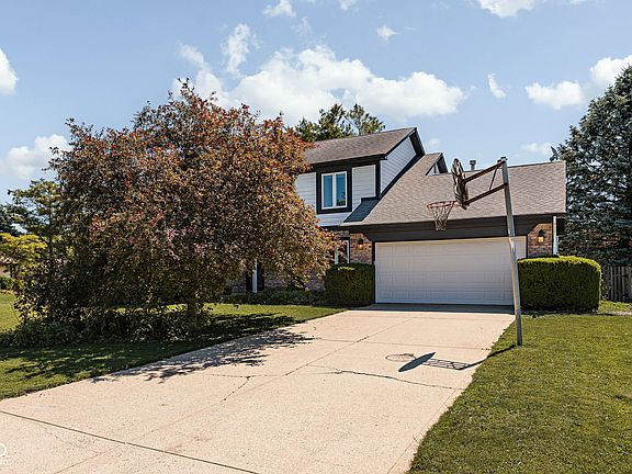 2nd image of 725 Morse Landing Dr