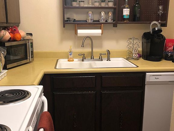 5th image of 1705 Heatheridge Rd Unit H301
