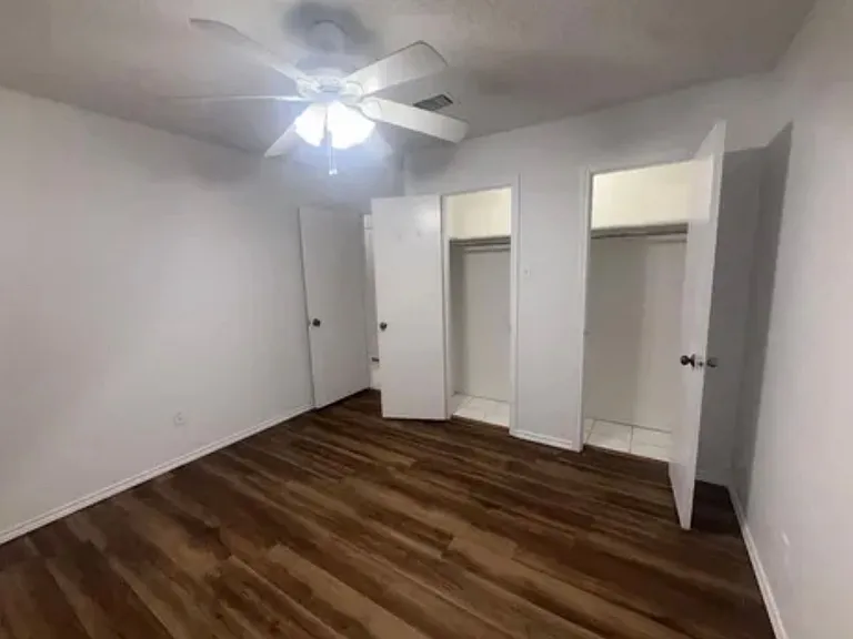 9613 Belmont Ave — Photo 6