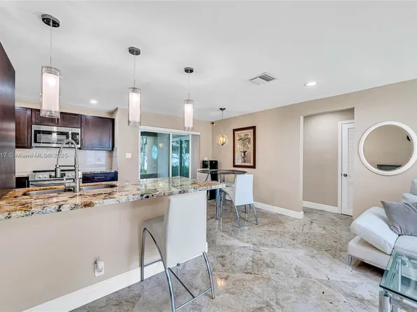 5606 NW 49th Ave, Tamarac, FL 33319