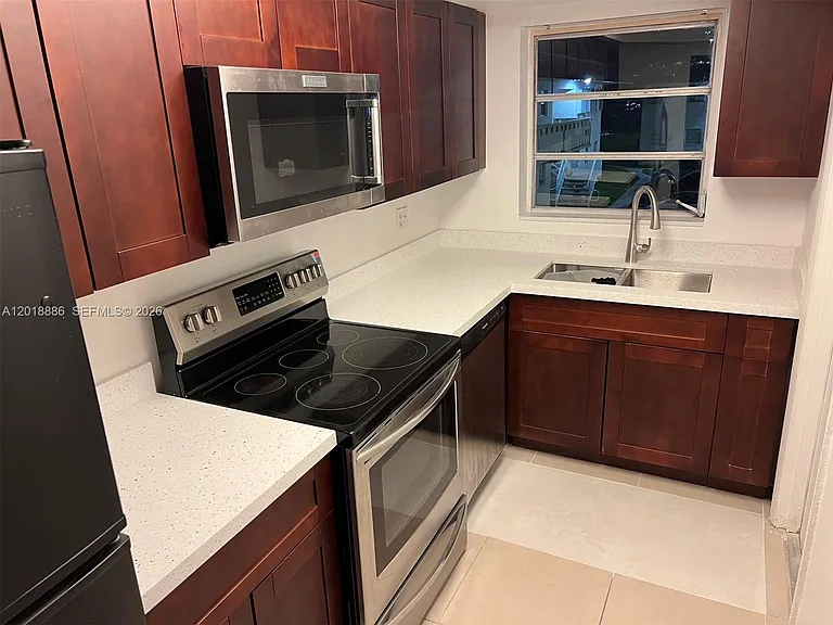 7324 SW 82nd St #B210 — Photo 1