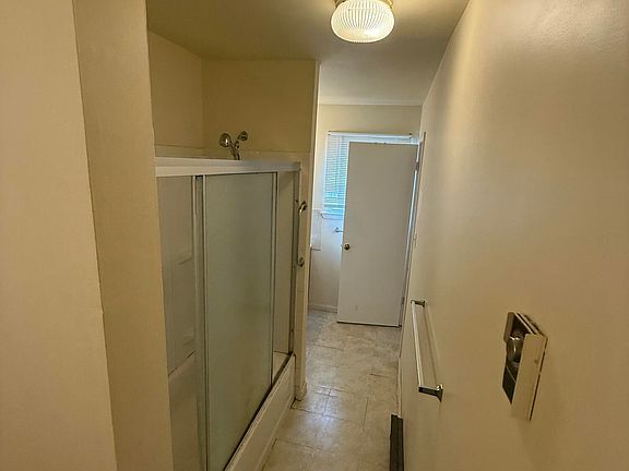 5th image of 7 Sovereign Road