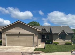 2916 SW Cedar Cove Ct, Topeka, KS 66614