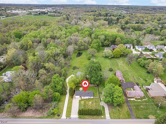 3rd image of 914 Jacoby Rd
