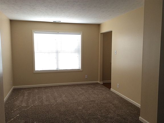 3rd image of 10154 Beresford Ct