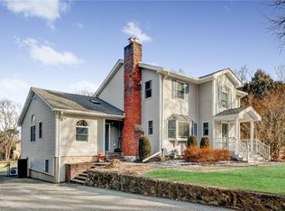 57 Burrows Ln, Blauvelt, NY 10913