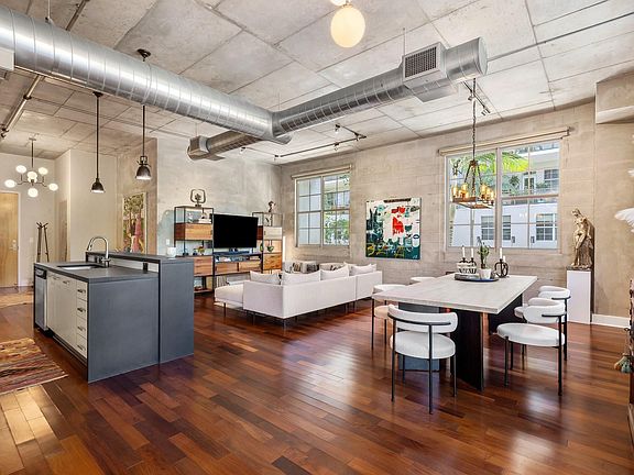 3rd image of 410 NW 1st Avenue #201