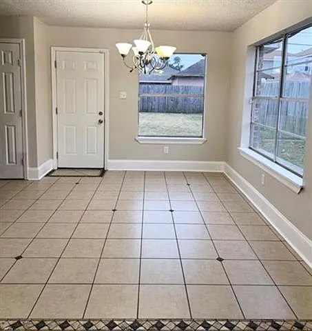 2800 Concordia Dr — Photo 3