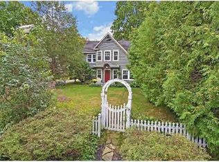 2927 Westwood Rd S, Wayzata, MN 55391