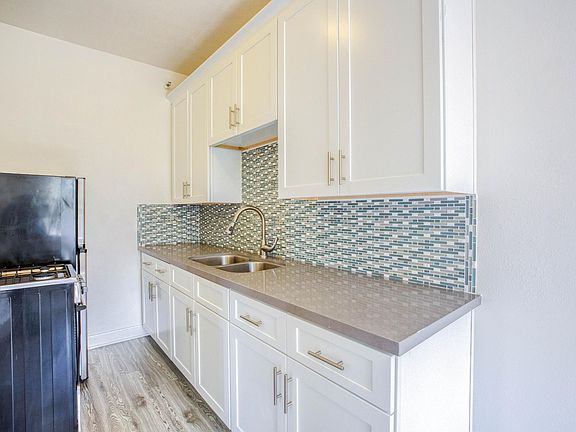 3rd image of 5826 Carlton Way APT 205