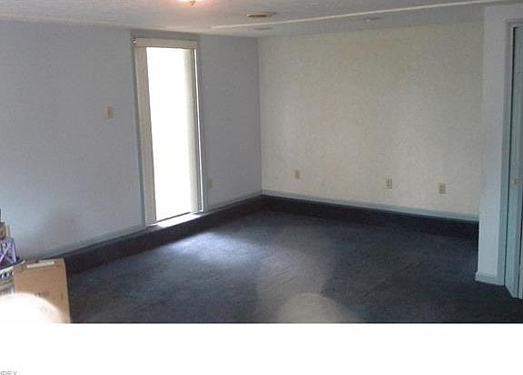 2nd image of 580 Park Ave
