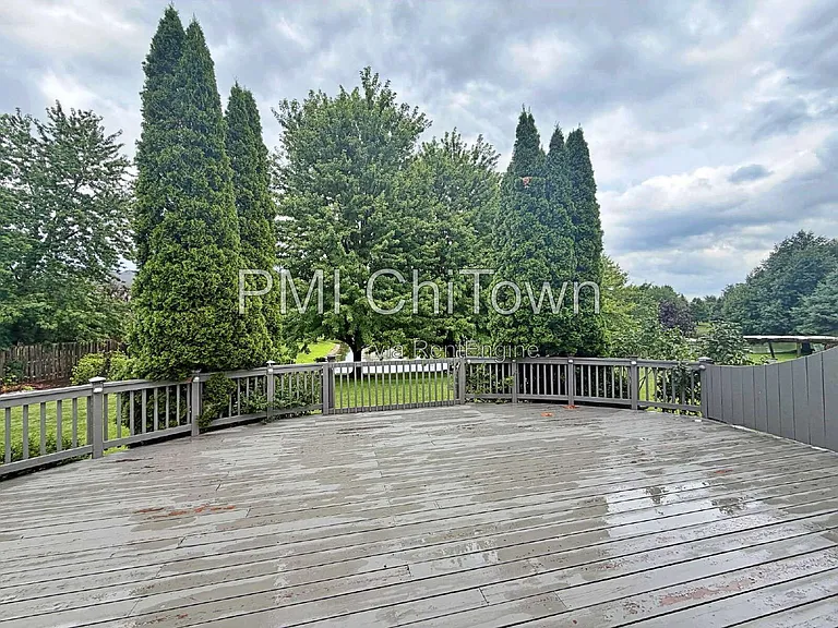 2050 Rockland Dr — Photo 29