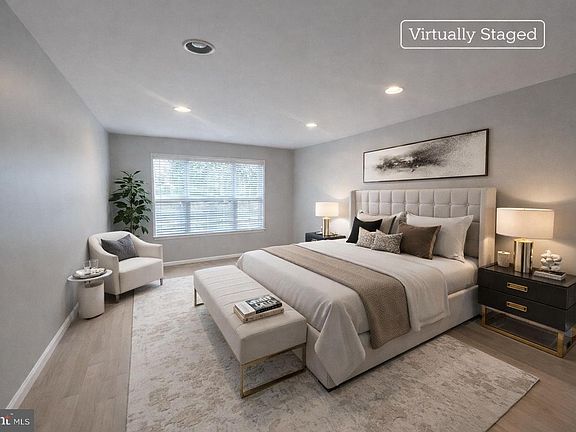 3rd image of 40 Compass Cir