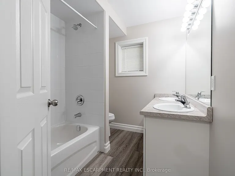38 Viewpoint Ave #2 — Photo 11