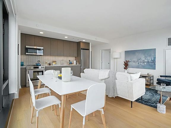 2nd image of 18 6th Ave APT 3111