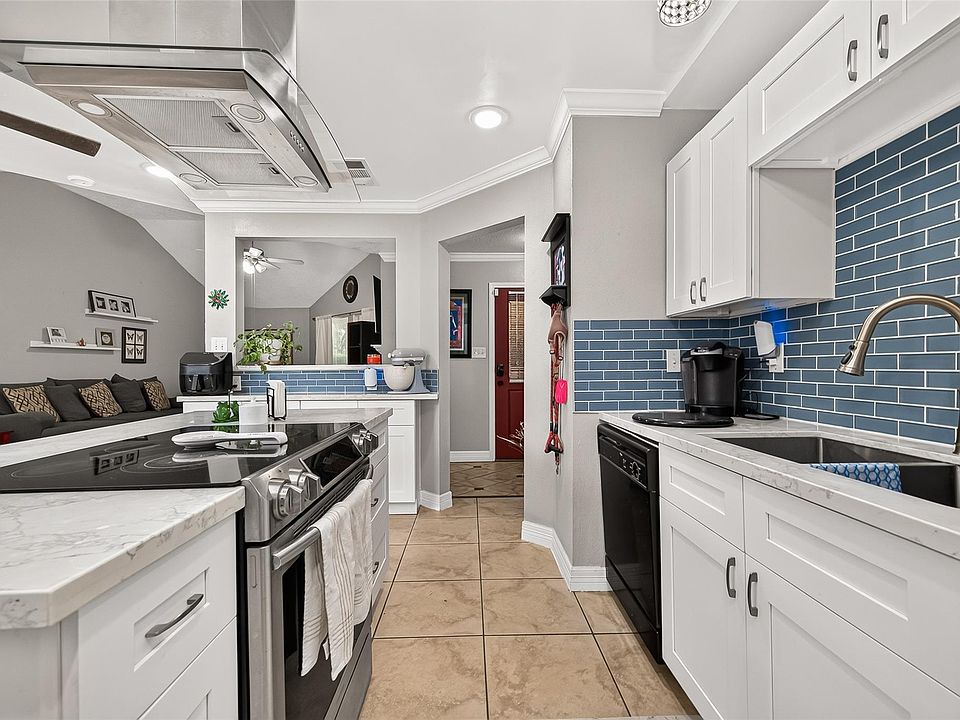 1st image of 17519 Davenway Dr