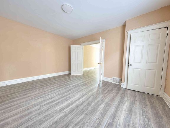 2nd image of 307 Eichelberger St #309A