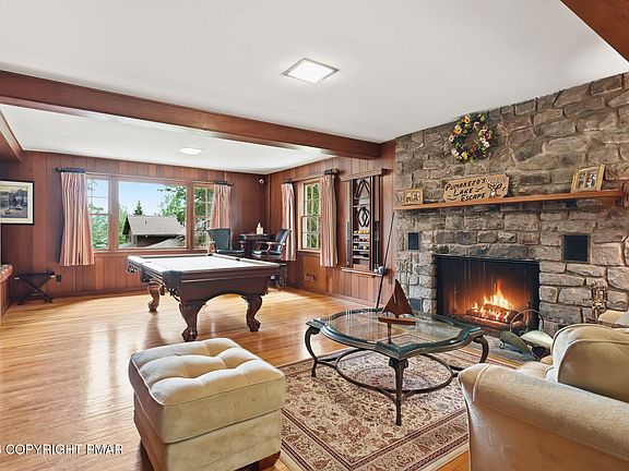 2nd image of 128 Crest Dr