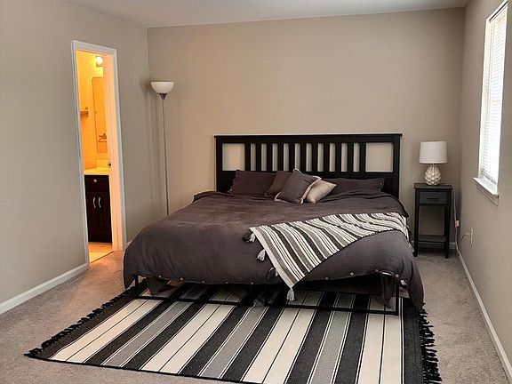 5th image of 202 Carriage Dr #202