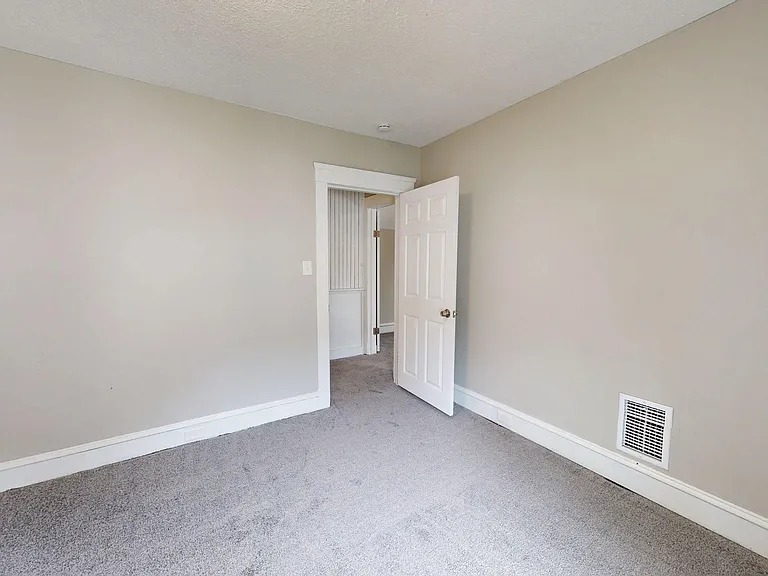 2027 W 105th St — Photo 53