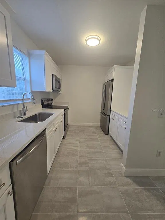 3 bed, 2.0 bath, 1122 sqft, $1,600 — Photo 3