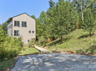 117 Old Dairy Dr, Leicester, NC 28748