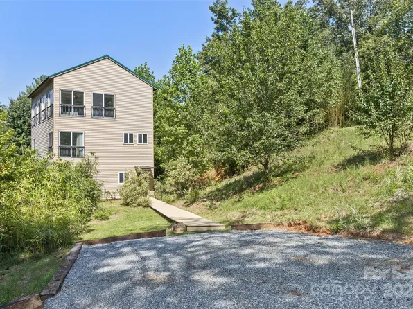 117 Old Dairy Dr, Leicester, NC 28748