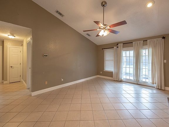 5th image of 3811 Gulf Ave