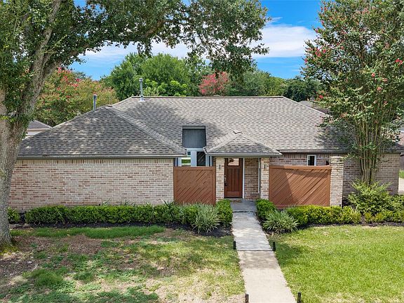 2nd image of 12414 Rockampton Dr