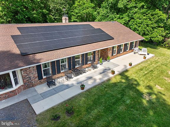 4th image of 2710 Tuckers Ln