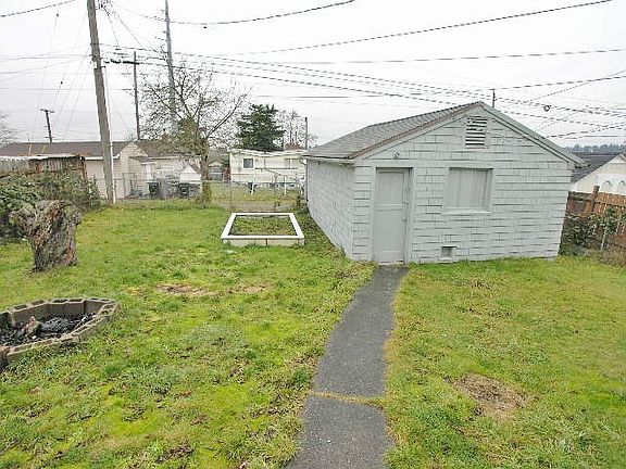 2nd image of 7044 S Warner St