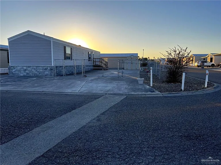 2503 Double Eagle Dr — Photo 4